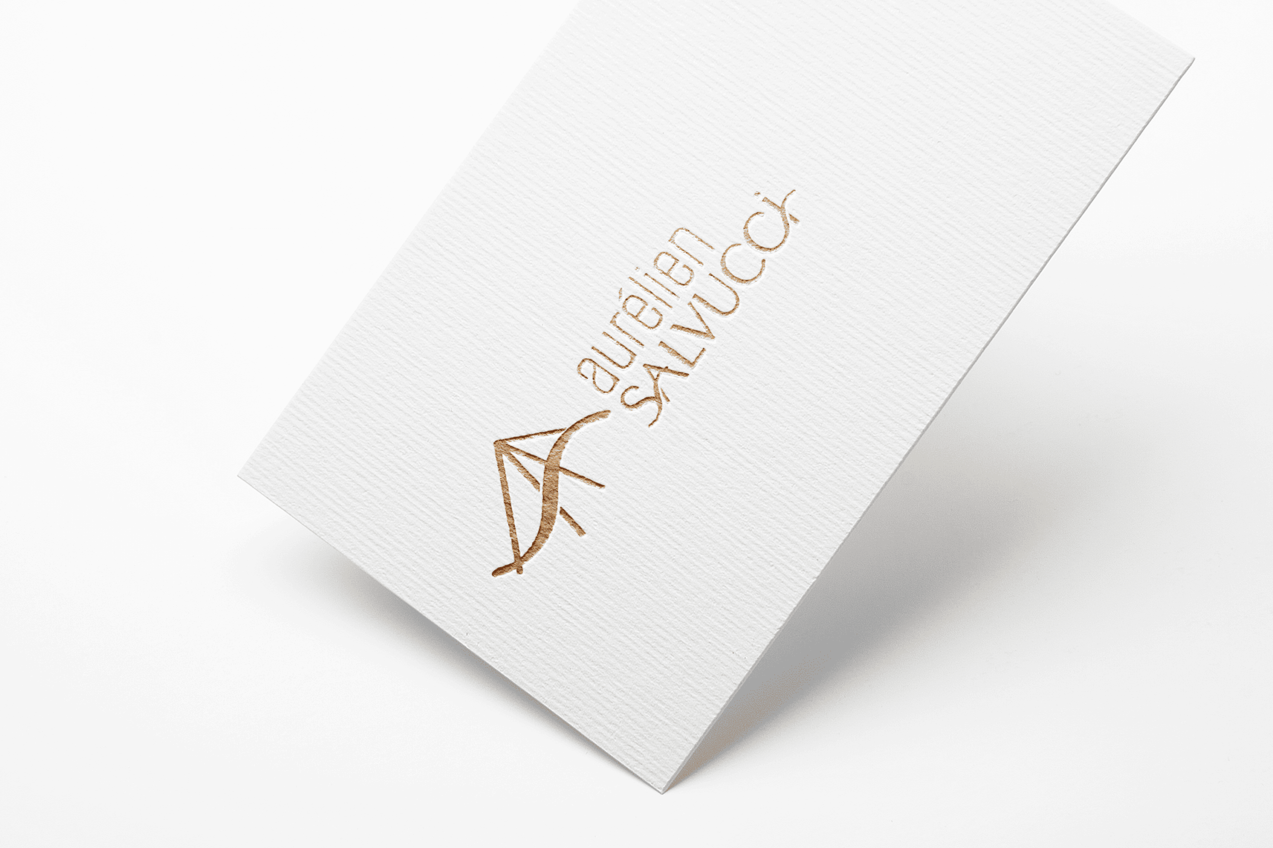 Aurélien_Salvucci_Logo carte de visite dorée Graphical Activity